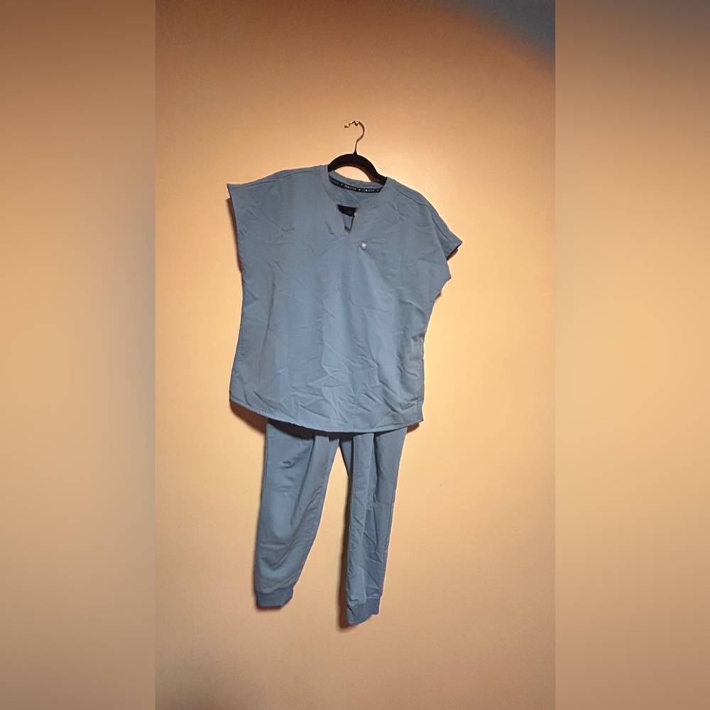 Fabletics Blue Scrub Set